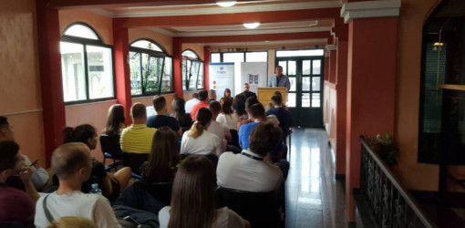 image 0 02 04 4bfc9ce863b86419a145b36f7bdedb46439b372f8fc7917ac731c10340e71f32 V