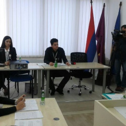 image c9d810bcbdd9d24a2110b4556653fc5ede2f80c7bb1ce3f244330f317c579c91 V